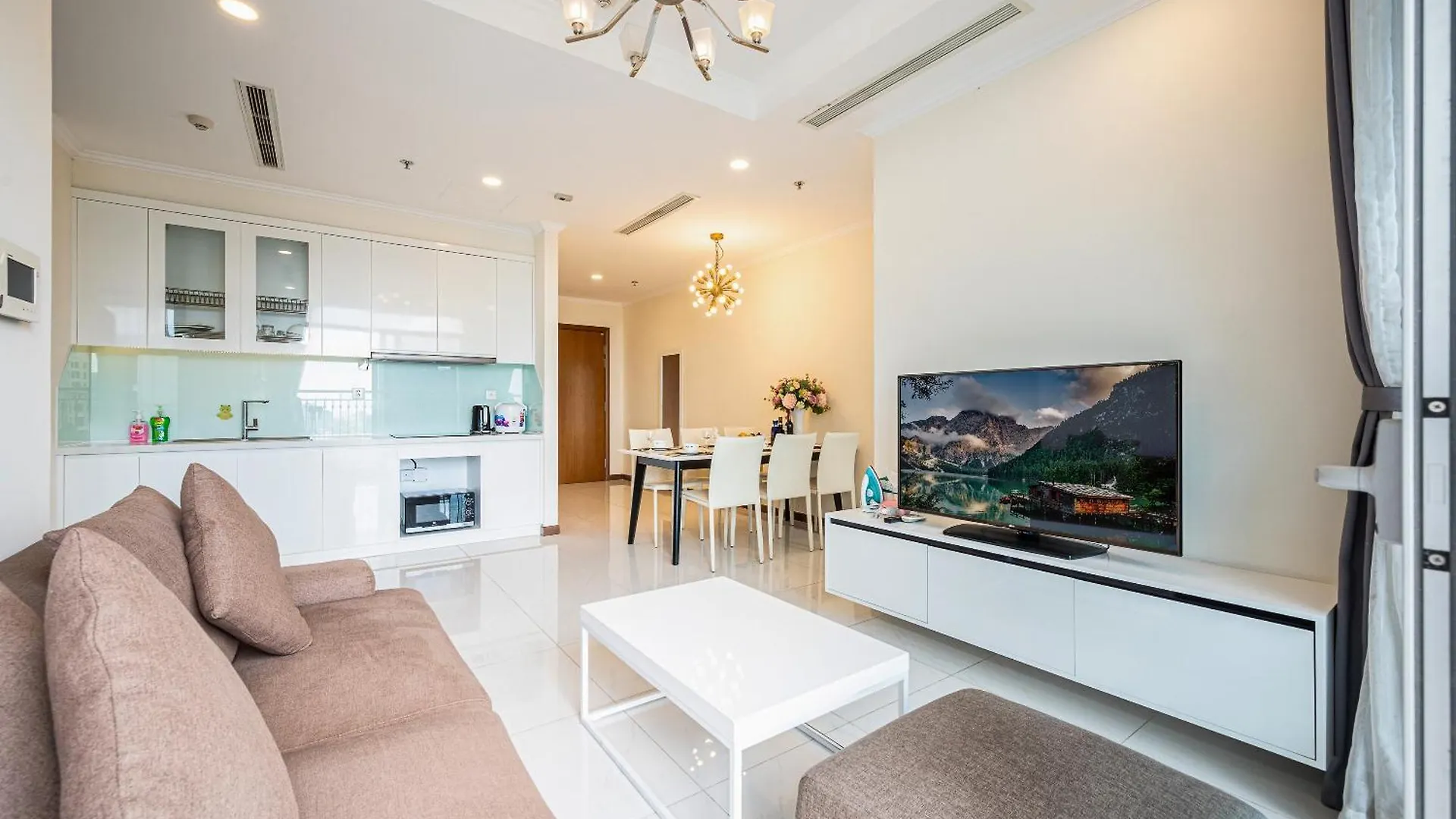 Vinhomes Condotel Luxury Art In Ho Chi Minh City 4*,  Vietnam