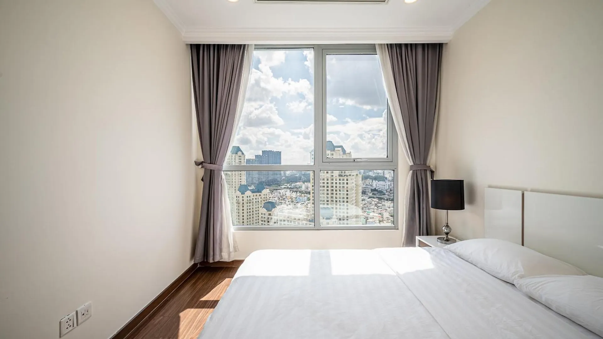 Vinhomes Condotel Luxury Art In Ho Chi Minh City