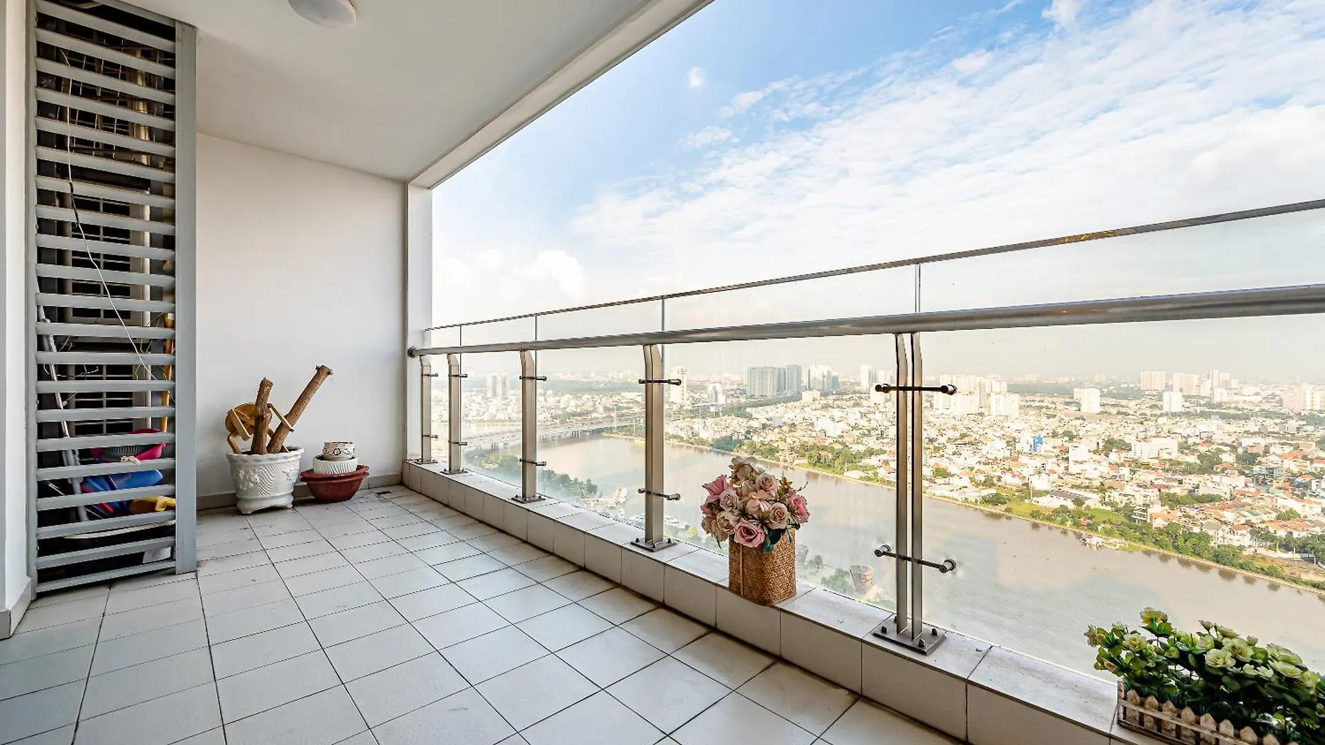 Vinhomes Condotel Luxury Art In Ho Chi Minh City Aparthotel
