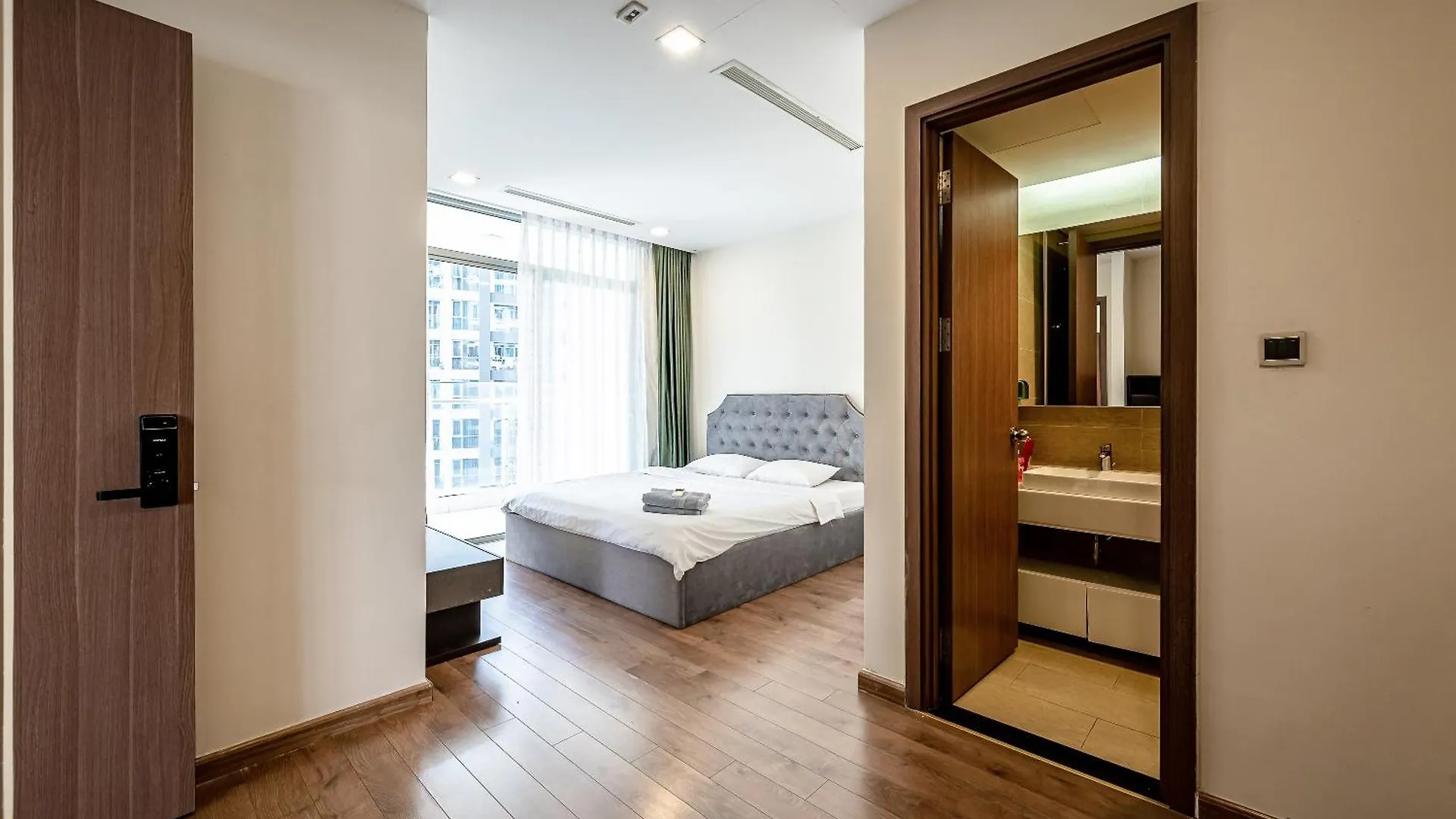 Vinhomes Condotel Luxury Art In Ho Chi Minh City Aparthotel