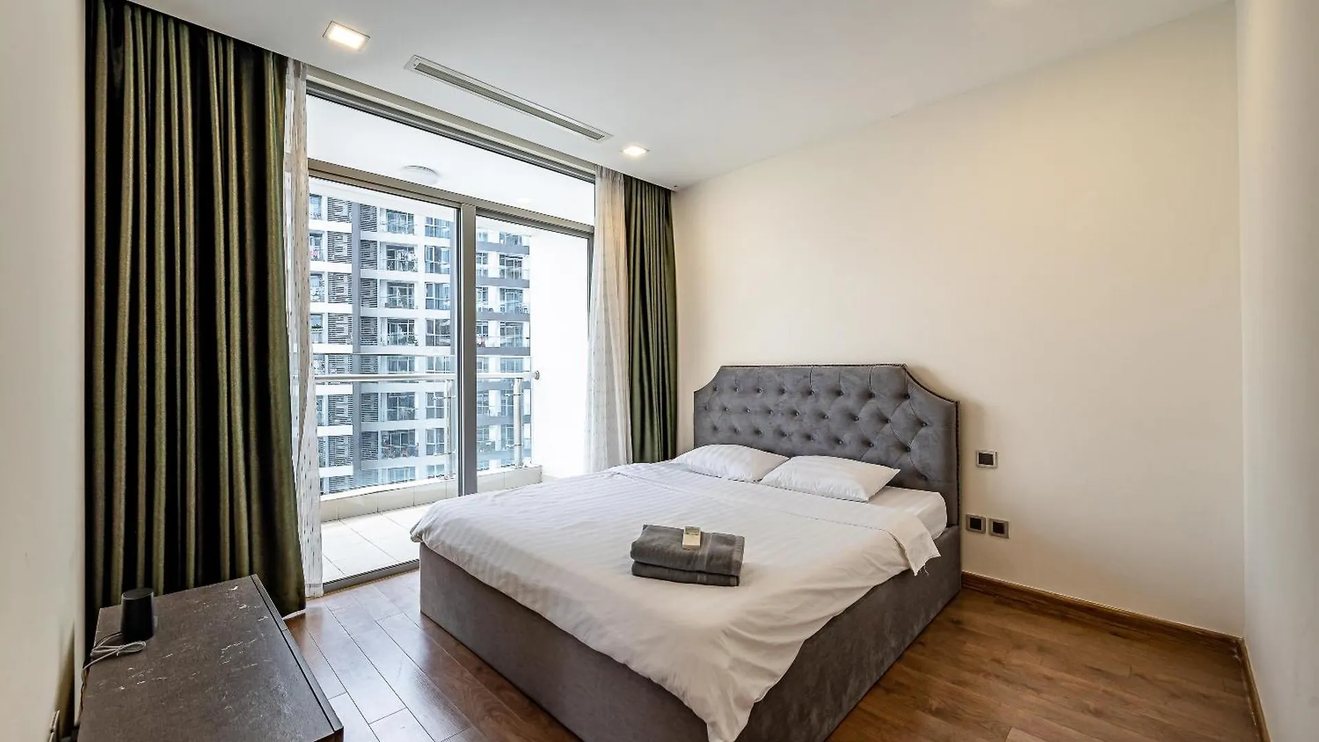 Aparthotel Vinhomes Condotel Luxury Art In Ho Chi Minh City