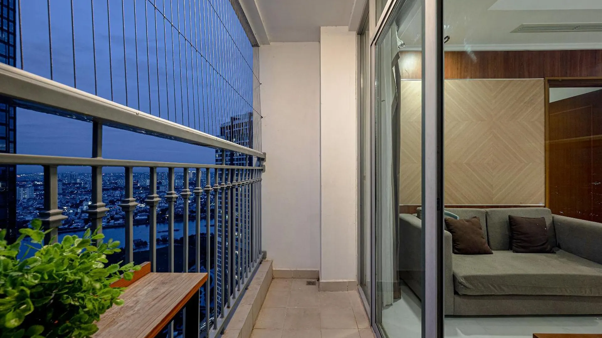 Vinhomes Condotel Luxury Art In Ho Chi Minh City