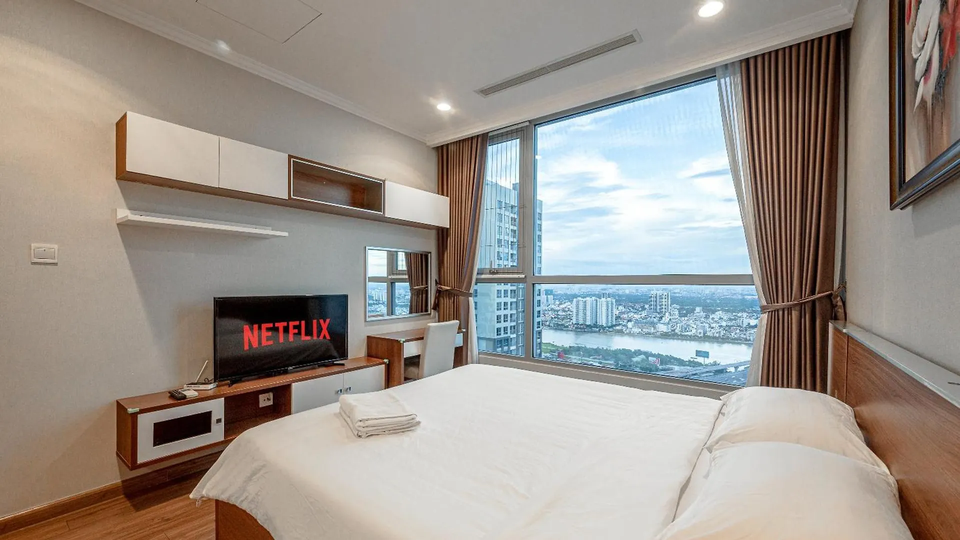 Vinhomes Condotel Luxury Art In Ho Chi Minh City Aparthotel