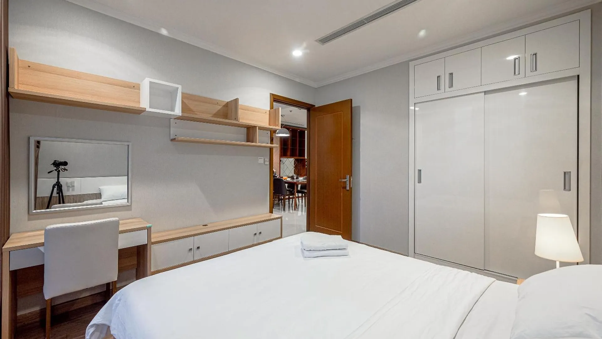 Vinhomes Condotel Luxury Art In Ho Chi Minh City Aparthotel