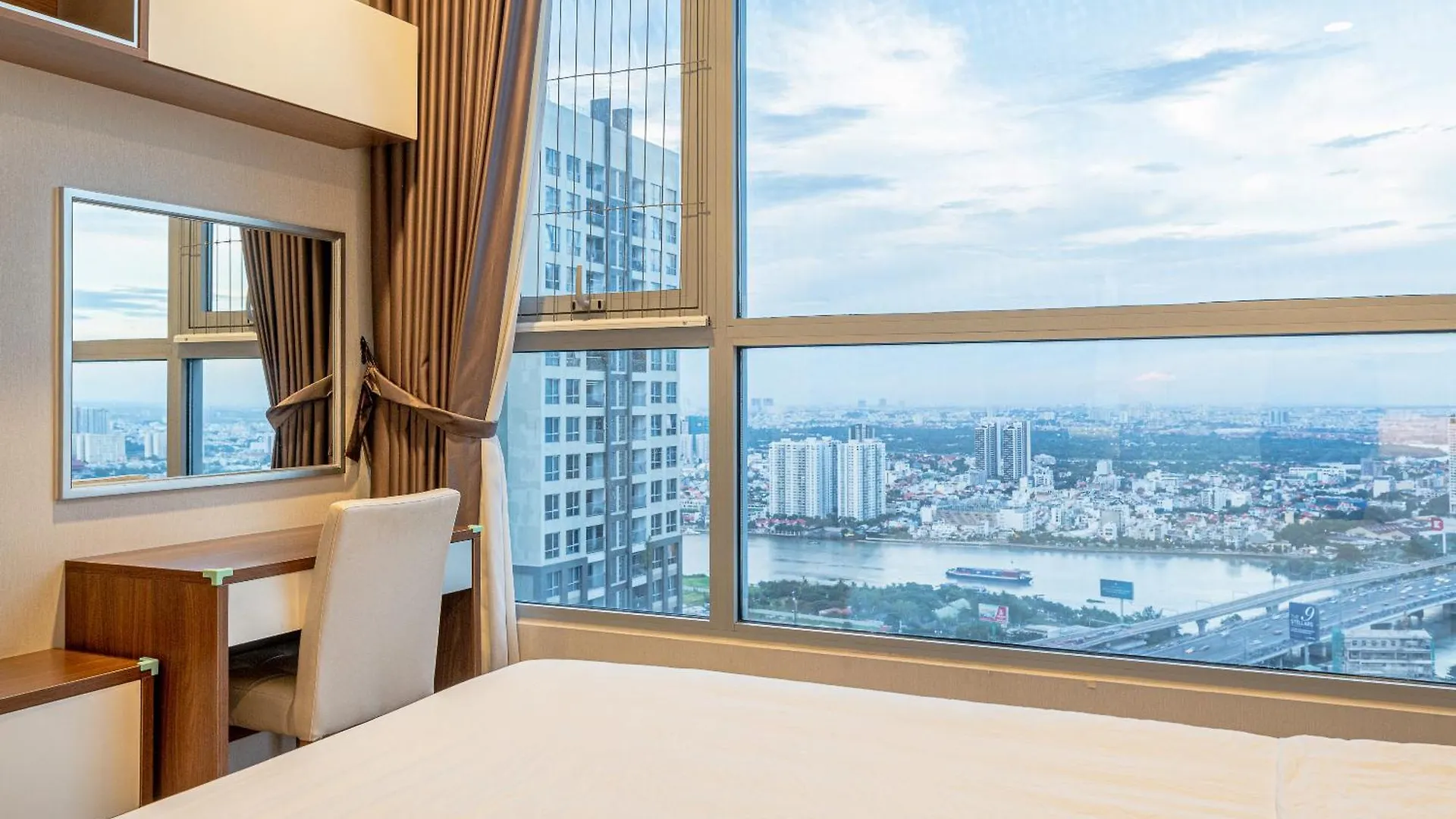 Vinhomes Condotel Luxury Art In Ho Chi Minh City Aparthotel