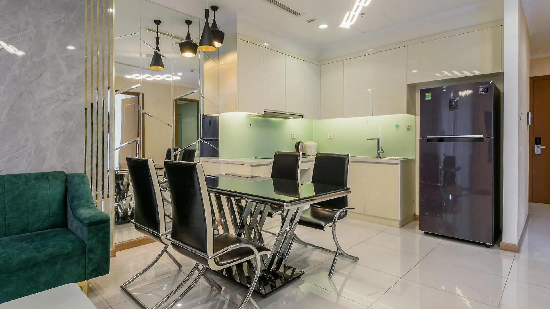 Vinhomes Condotel Luxury Art In Ho Chi Minh-stad 4*,